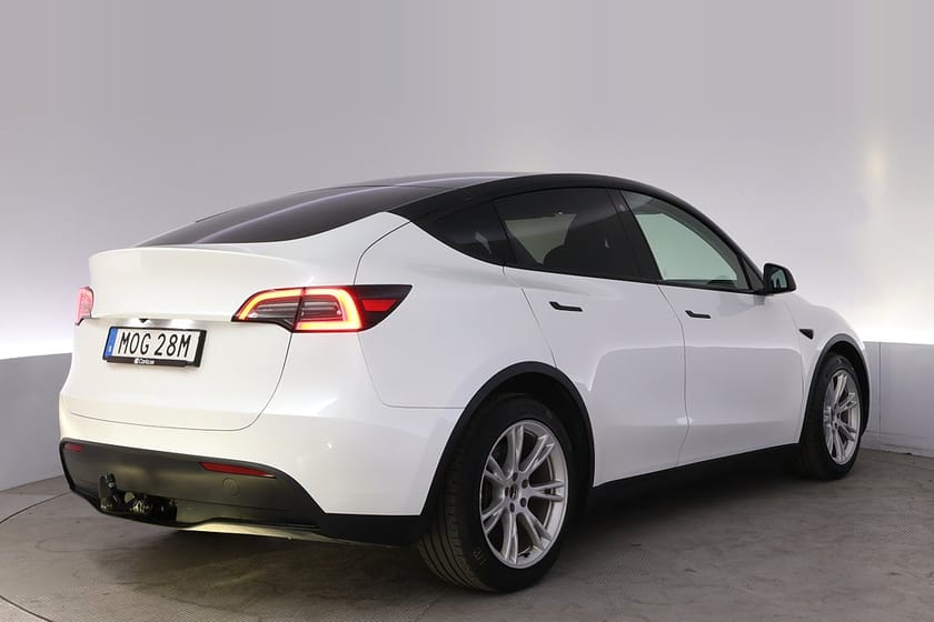Bild 5 av Tesla Model Y Long Range AWD Uppg. Autopilot Pano Drag