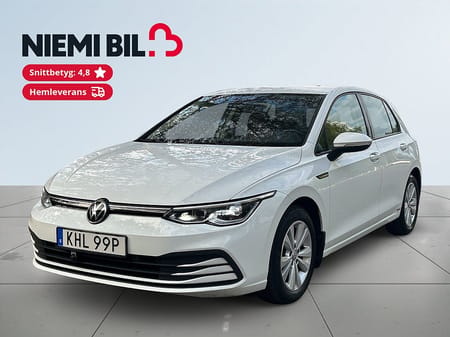 Volkswagen Golf eTSI Base SoV-Däck/Rattvärm/Navi/Drag/Värmare/Carplay