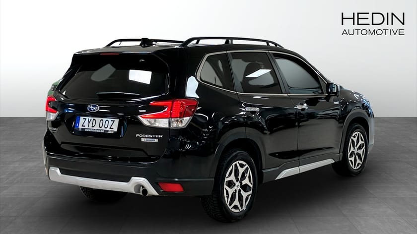 Bild 2 av Subaru Forester e-Boxer 2.0I Ridge Drag/Navi/Helläder , 150hk