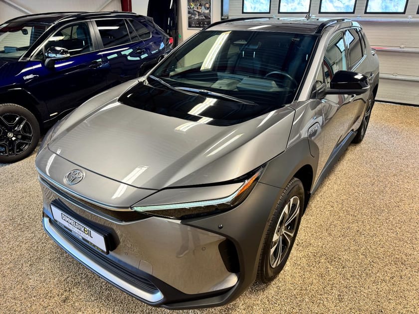 Bilde 2 av Toyota bZ4X AWD Executive
