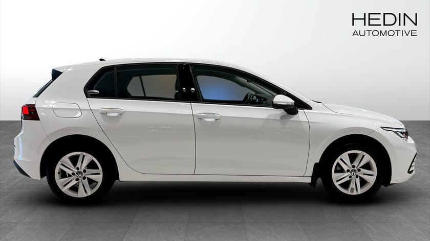 Bild 4 av Volkswagen Golf 1,0 TSI 110HK 6-VXL | NAVI | CarPlay | Sensorer