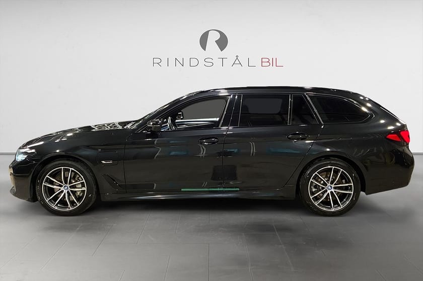 Bild 4 av BMW 530e xDrive Touring 292 HK AUT M-SPORT DRAG NAVI BACKKAMERA