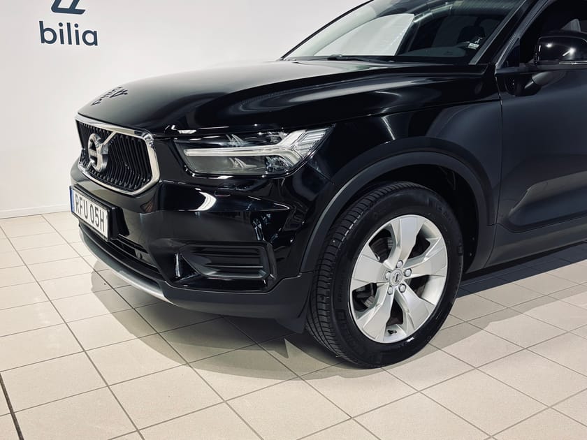 Bild 2 av Volvo XC40 T2 FWD Momentum | Dragkrok | Värmare |