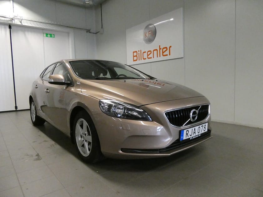 Bild 4 av Volvo V40 T2 Drag-Värmare-SoV *Kamremsbytt* *Endast 5972 mil*