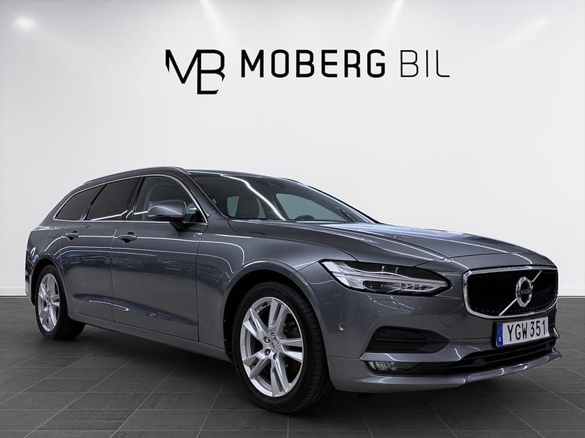 Bild 3 av Volvo V90 D5 AWD 235hk Momentum Pano HUD Läder Navi B-Kamera