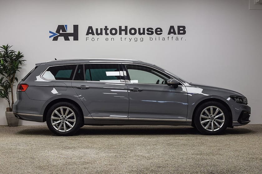 Bild 3 av Volkswagen Passat Sportscombi GTE Värmare Cockpit Drag B-kamera 4,99%