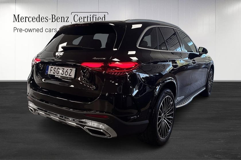 Bild 3 av Mercedes-Benz GLC 300 e 4MATIC 4-Matic AMG Panorama Burmester Premium Drag