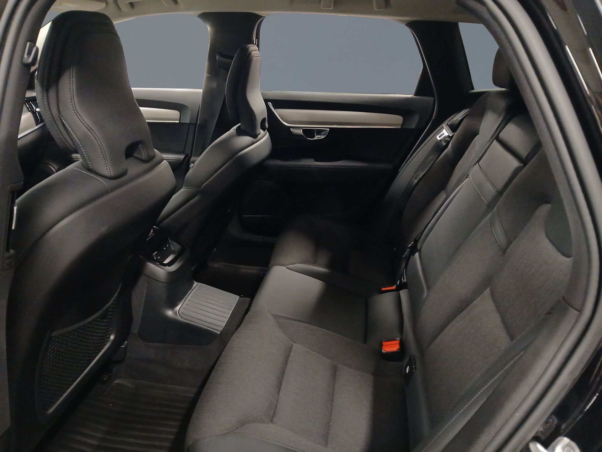 Volvo V90 T6 Core Edition II 2025, bild 7/10