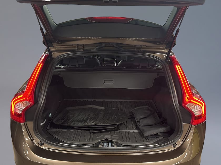 Bild 3 av Volvo V60 Cross Country D4 AWD Classic Pro//Kamera//Adaptiv Farth.//