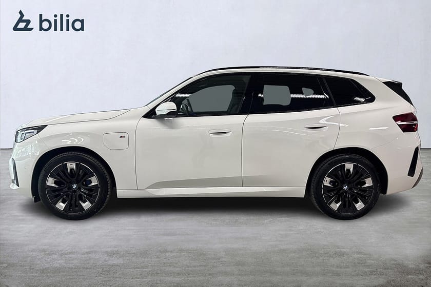 Bild 3 av BMW X3 30e xDrive M-Sport | Aktiv farth. | H&K | Drag | 360