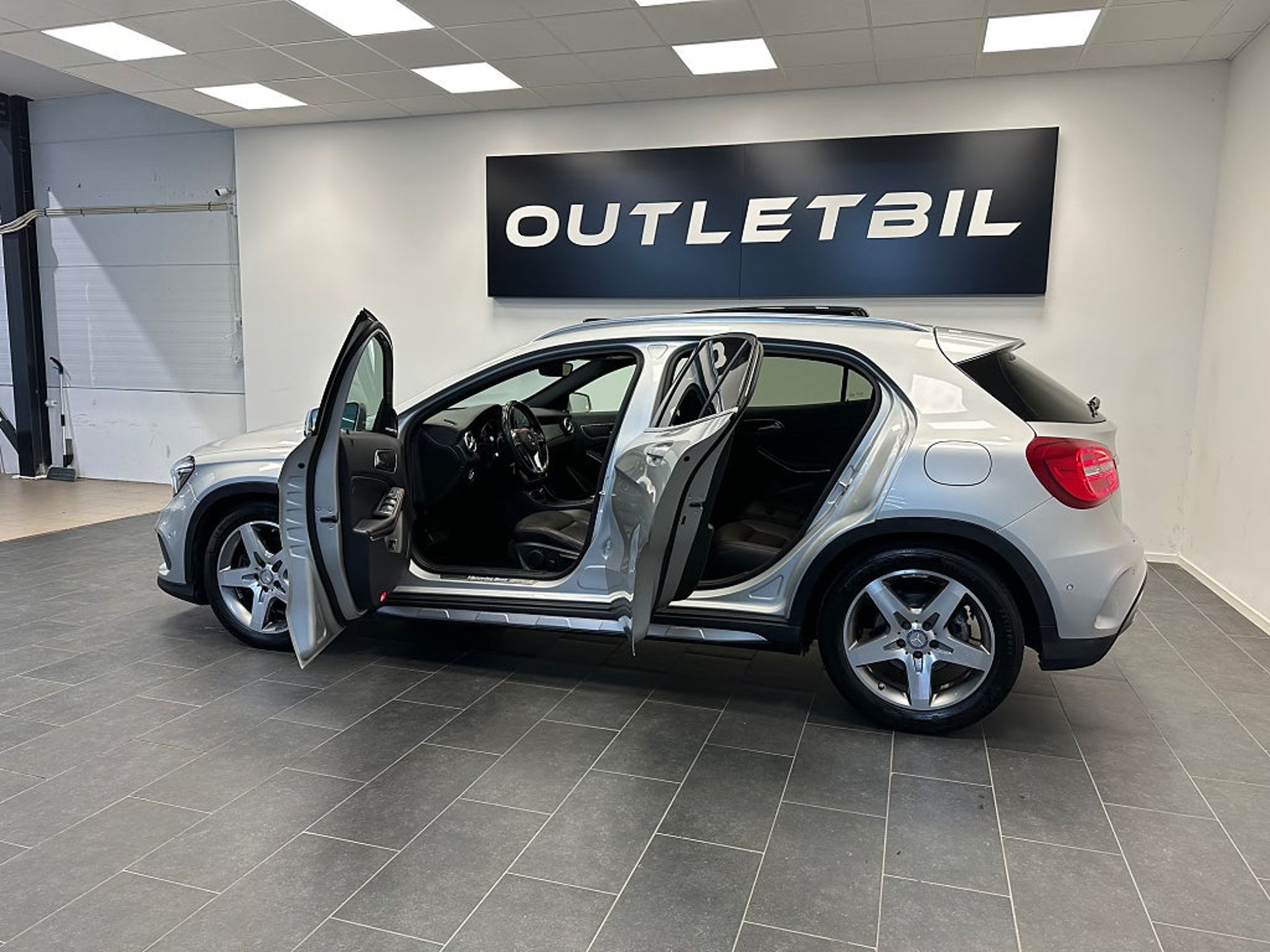 Mercedes-Benz GLA 2015, bild 3/10