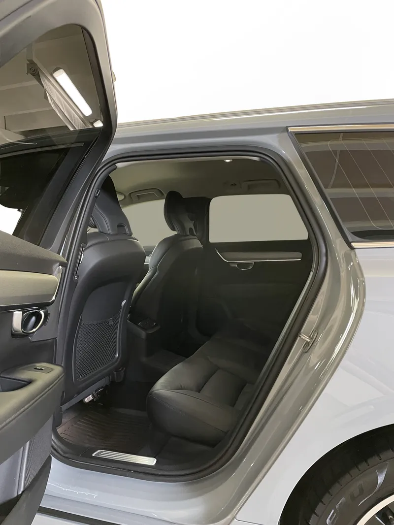 Bild 11 av 16 – Volvo V90 T6 Core Edition II