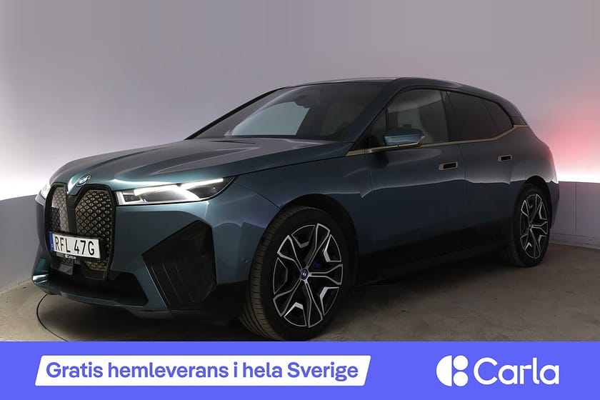 Bild 1 av BMW iX xDrive50 Sport Drag Pano H/K HUD Laser DAP SoftClose