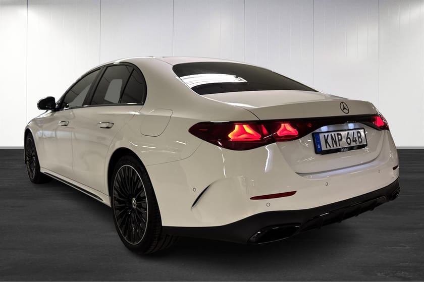 Bild 4 av Mercedes-Benz E 400 e 4MATIC AMG/360-k/Burm4D/HuD/Pano/Superscr/MOMS