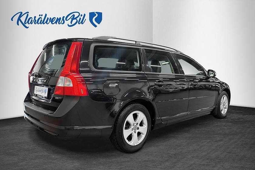 Bild 5 av Volvo V70 2.5FT Momentum Euro 4 (200hk) M-Värmare Pdc Halvskinn