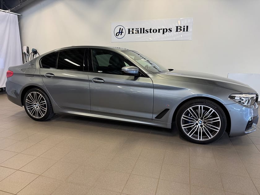 Bild 2 av BMW 530e iPerformance Sedan AUTO M-Sport/B-KAMERA/NAVI/RATTVÄRME