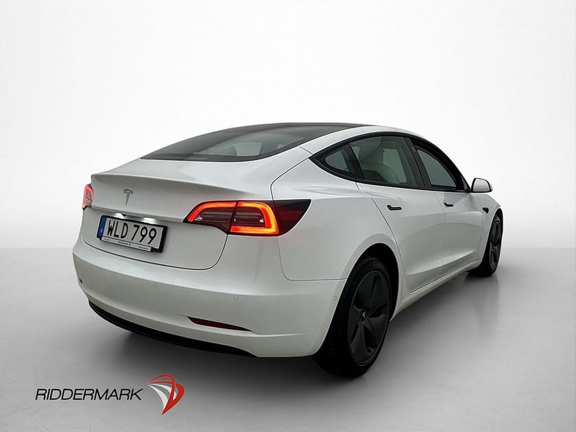 Bild 5 av Tesla Model 3 Standard Range Värmepump Autopilot Rattvärme
