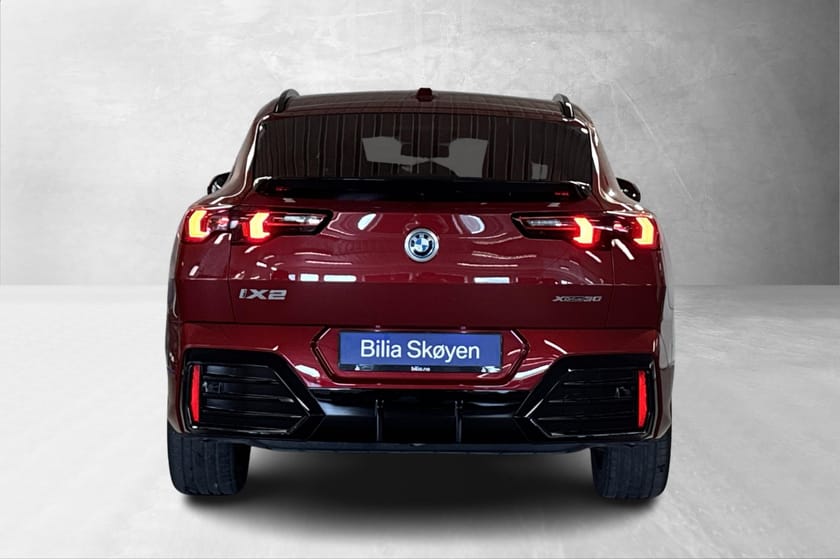Bilde 4 av BMW iX2 xDrive30 Fully Charged, H/K, Massasje, Adp-Cruise, BSI