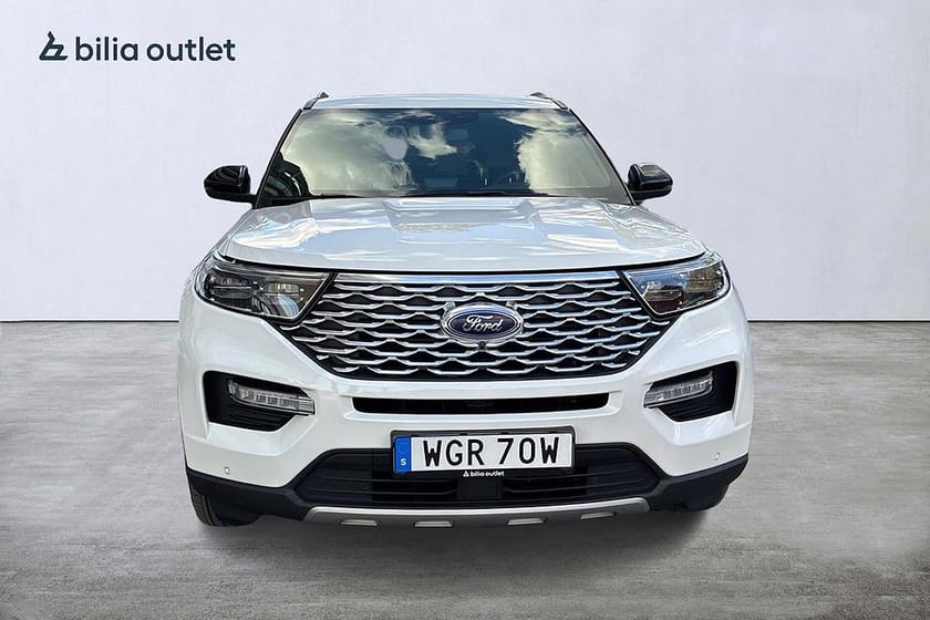 Bild 2 av Ford Explorer Plug-In Hybrid Platinum 7-sits Panorama B&O Drag 360kam