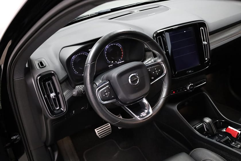 Bild 5 av Volvo XC40 T4 AWD | R-Design | Adapt.Fart | H/K Högtalare | Drag |