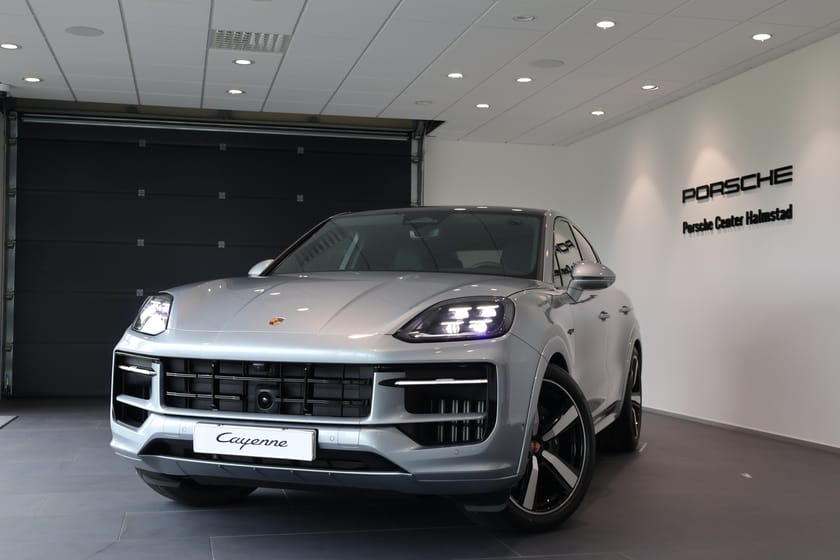 Bild 1 av Porsche Cayenne E-Hybrid Coupé Black Edition 470hk