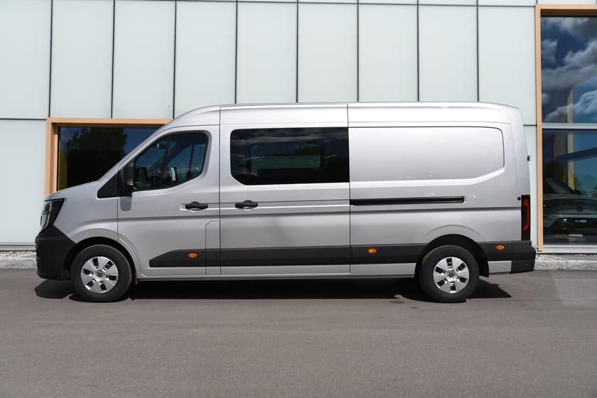 Bild 2 av Renault Master Skåp Nordic Li 170 L3H2 FWD A Dubbelhytt SN Bygge