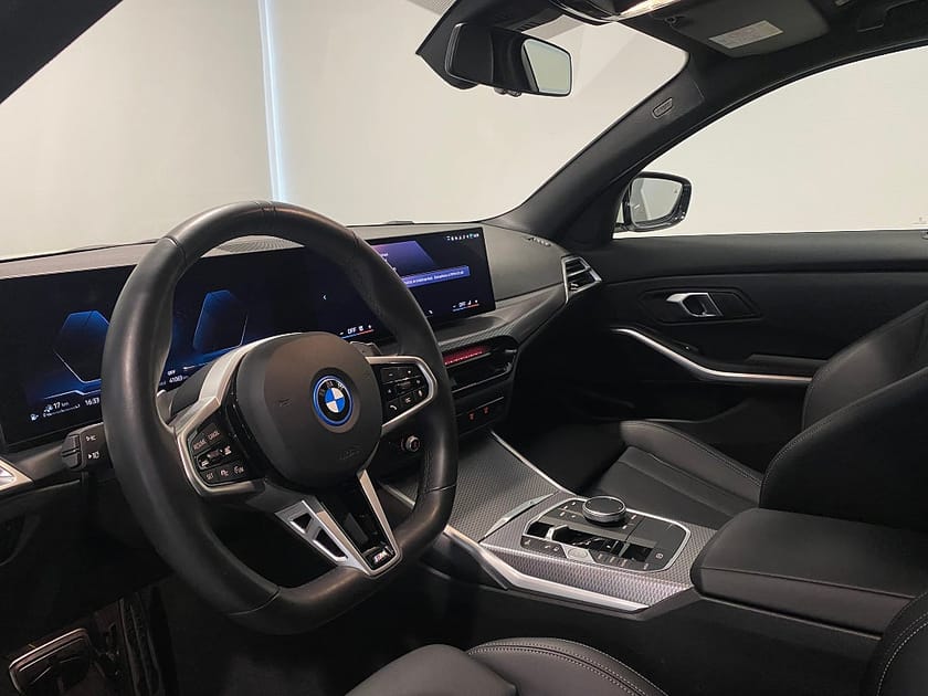 Bild 5 av BMW 330e xDrive Sedan
