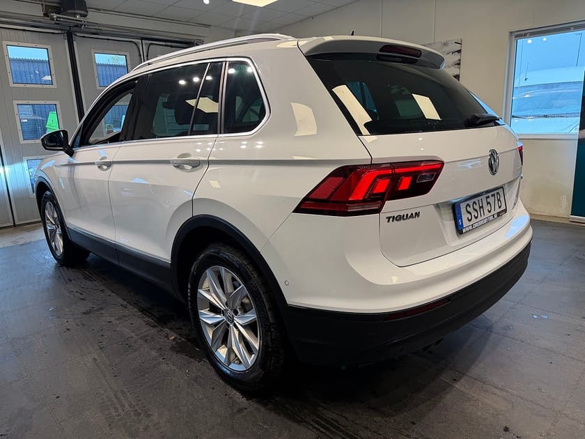Bild 3 av Volkswagen Tiguan 2.0 TSI OPF 4Motion Aut Drag B-kamera Värmare 190hk