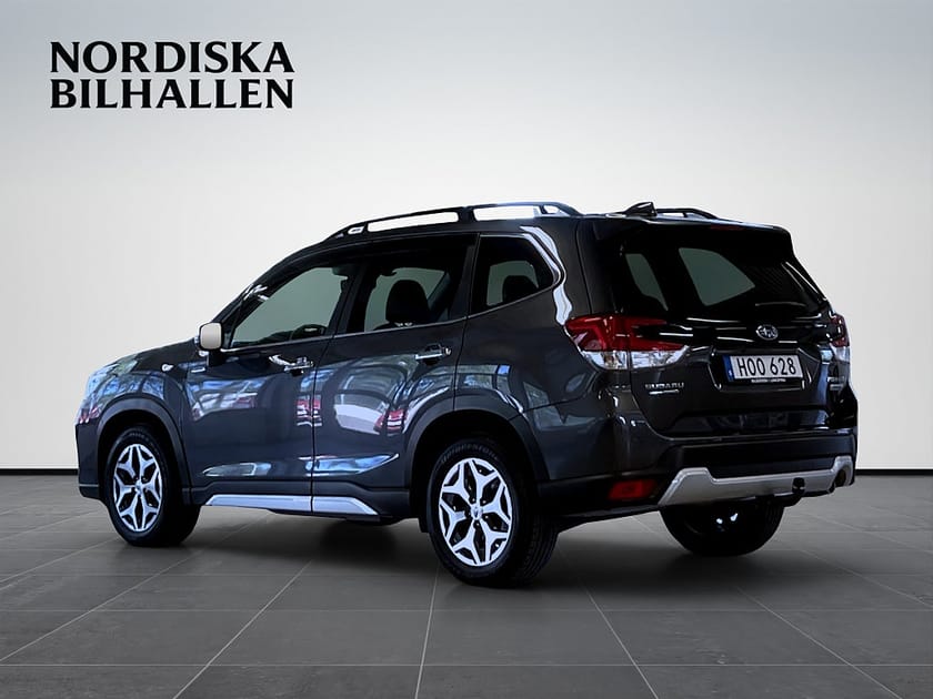 Bild 5 av Subaru Forester e-Boxer Lineartronic Ridge Drag Backkamera Apple Car