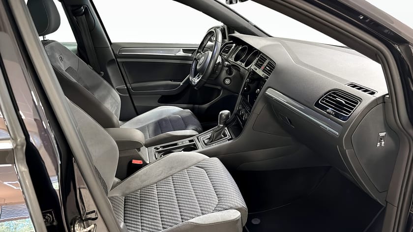 Bild 3 av Volkswagen Golf Sportscombi 1.5 TSI ACT OPF DSG Sekventiell, 150hk R-Line