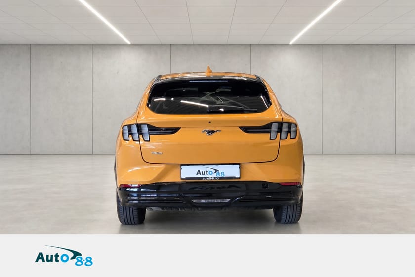 Bilde 4 av Ford Mustang Mach-E Standard Range AWD Sporty SUV 4x4 Kamera App El seter framme Skinn