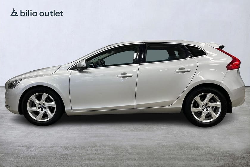 Bild 2 av Volvo V40 D2 Momentum 120hk Farthållare Värmare CD-spelare