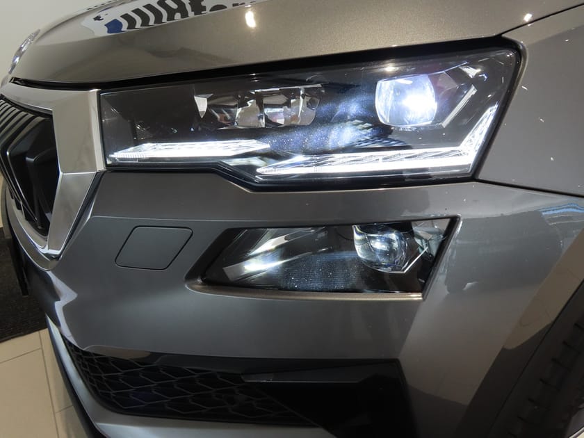 Bild 4 av Škoda Karoq STYLE 1,5 TSI 150 HK Drag Värmare Vhjul