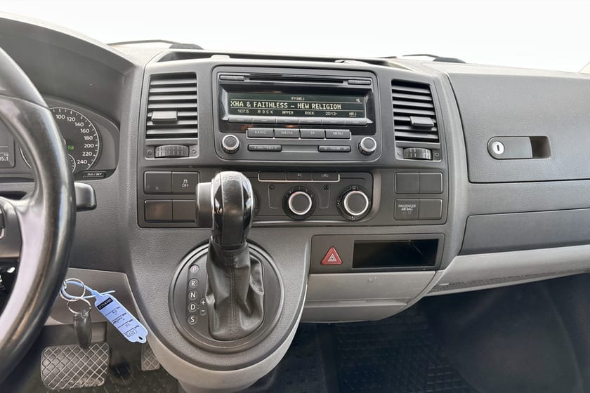 Bild 5 av Volkswagen Transporter T30 2.0 TDI BMT DSG 140hk