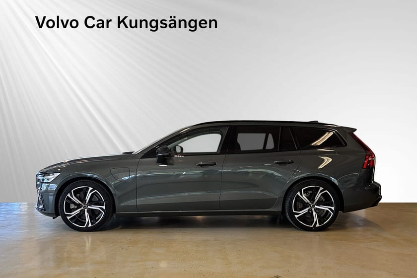 Bild 3 av Volvo V60 T6 Plus Dark Nordic Edition Bowers Lounge Pano 19" Massage Drag