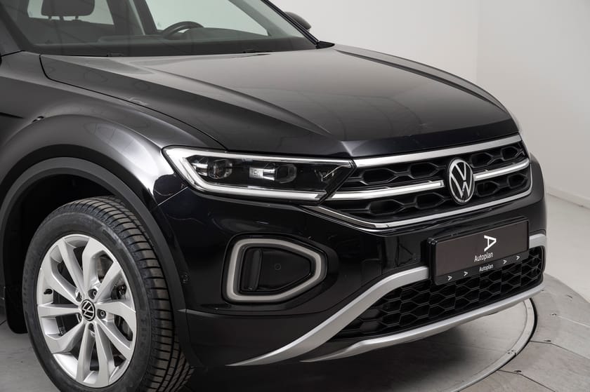 Bilde 3 av Volkswagen T-Roc 2,0 TDI 150hk Style 4MOTION ACC/Krok/Webasto/DAB/BT