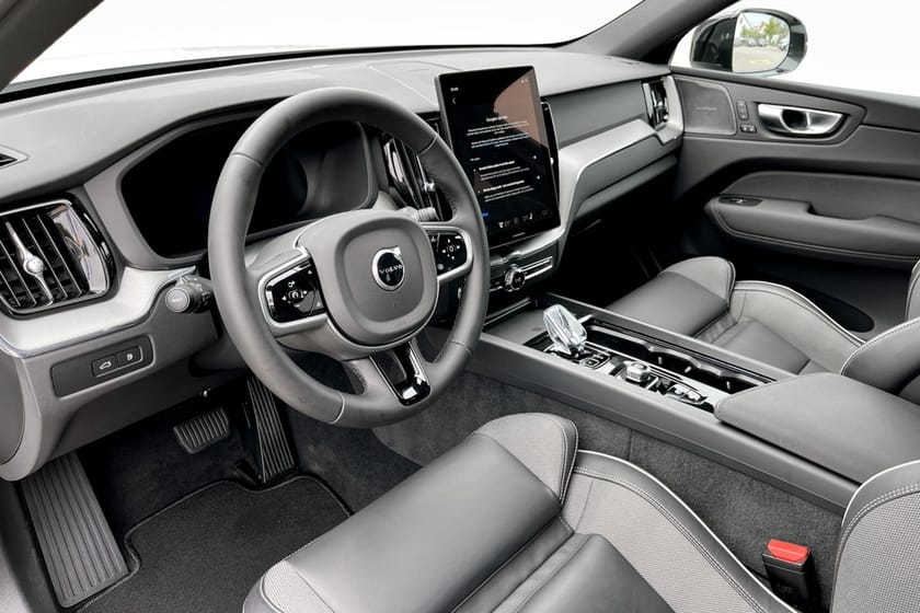 Bild 5 av Volvo XC60 T6 Plus Black Nordic Edition