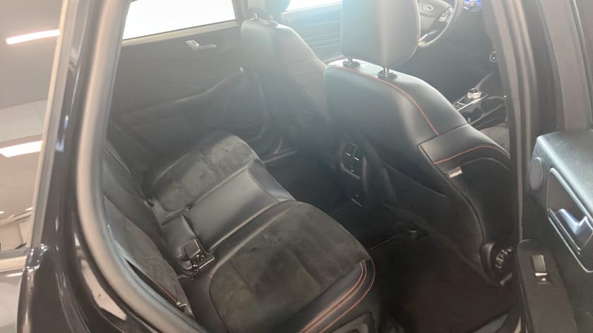 Bild 5 av Ford Kuga Plug-In Hybrid ST-LINE X PHEV BUSINESS EDITION FWD 225HK 20 tum, drag