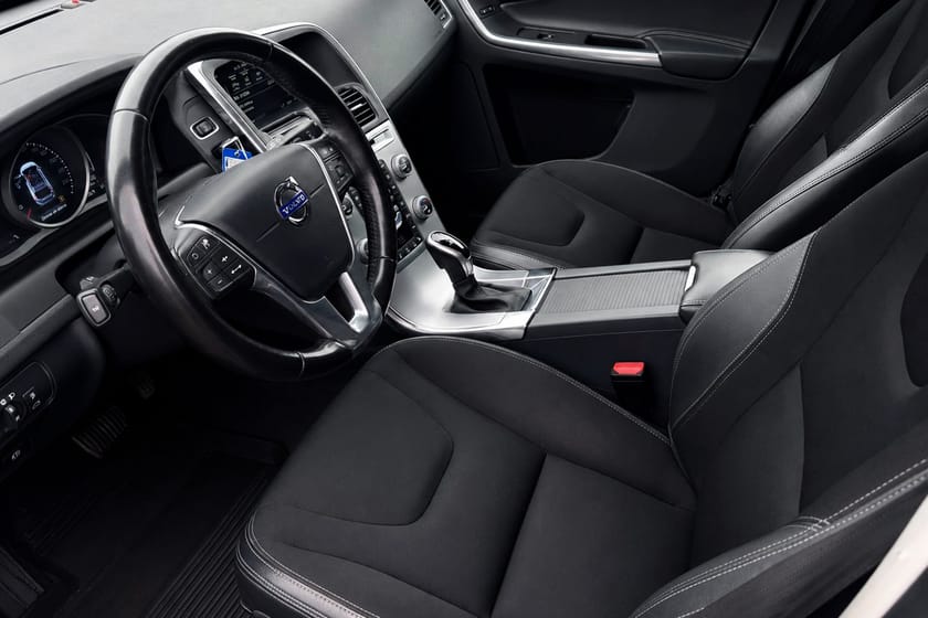 Bild 2 av Volvo XC60 D4 CLASSIC MOMENTUM/ NY KAMREM/B-KAMERA/