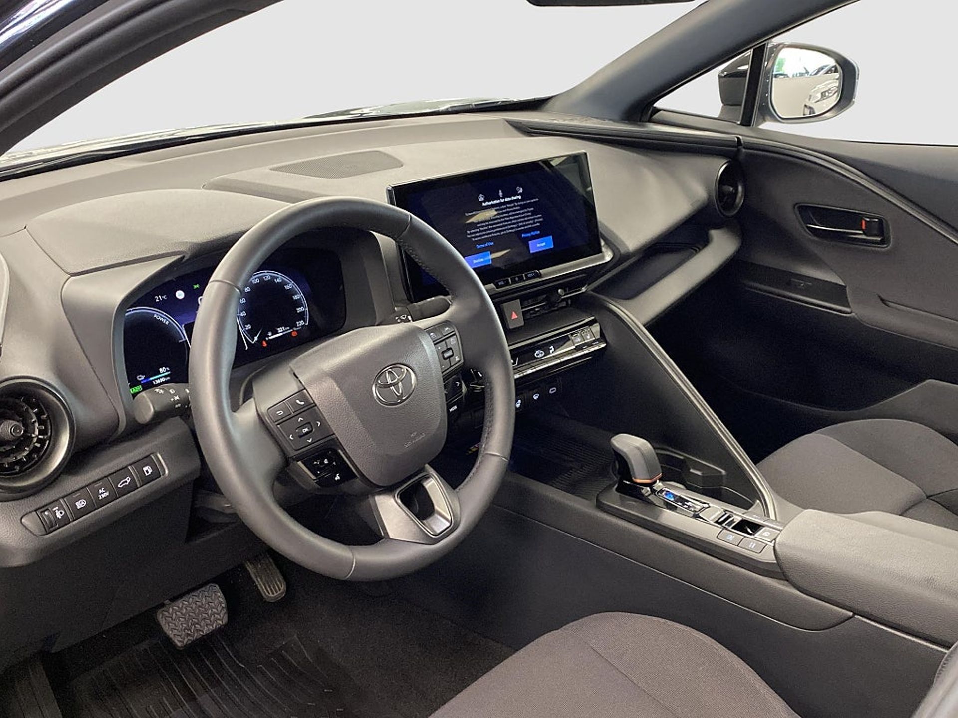 Toyota C-HR 2025, photo 7/10