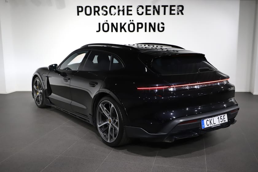 Bild 3 av Porsche Taycan Turbo S Cross Turismo 761 hk