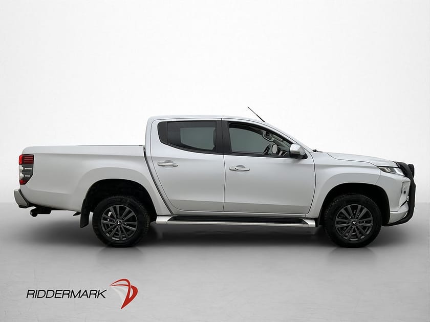 Bild 2 av Mitsubishi L200 Dubbelhytt Premium 2.2 4WD Värmare Drag Skinn Diff Moms
