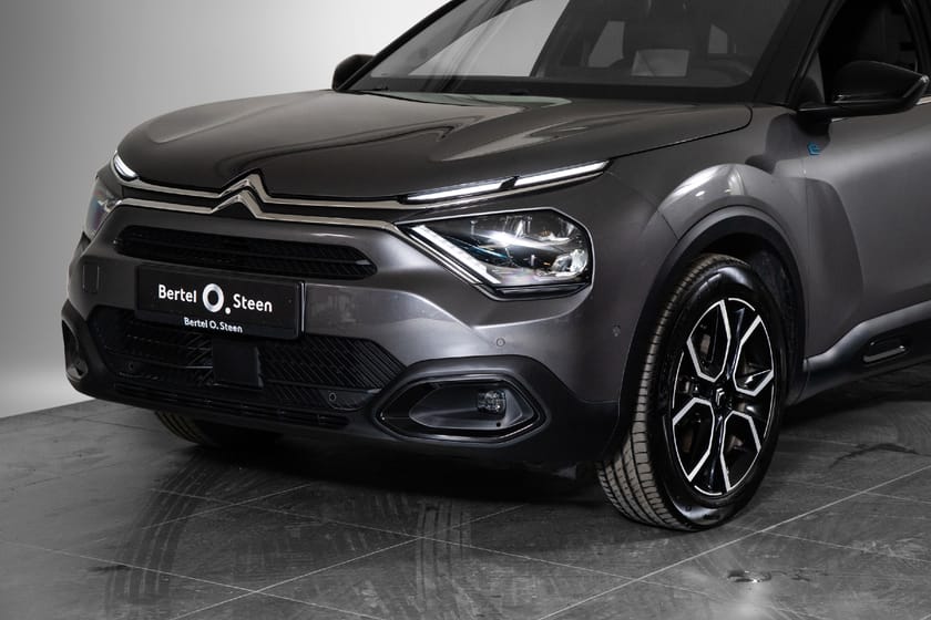 Bilde 2 av Citroën ë-C4 Shine, 136HK, Adaptiv cruise, Navi, Ryggekamera