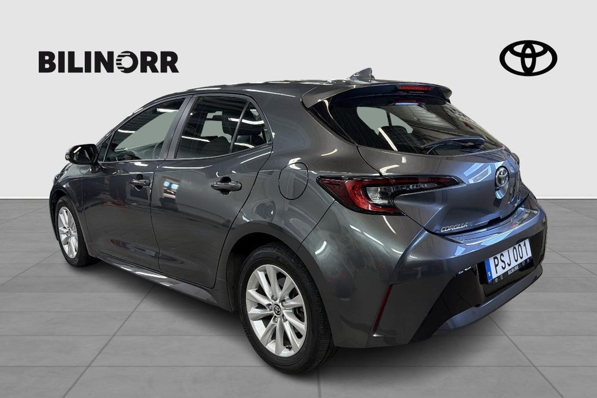 Toyota Corolla 1,8 HYBRID 5D ACTIVE 2023, bild 2/10