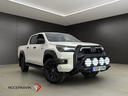 Toyota Hilux Dubbelhytt Invincible 2.8 4WD FACELIFT Drag Diff JBL Moms