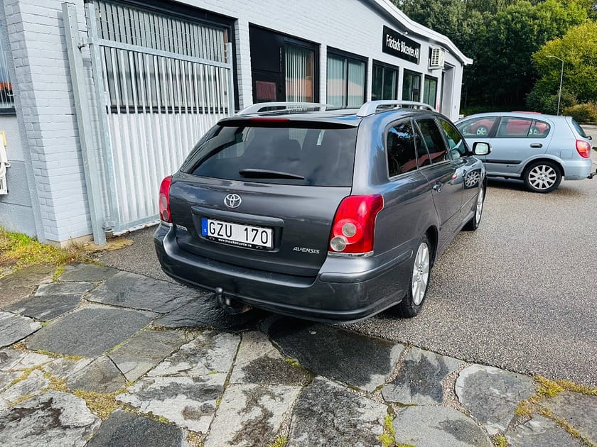 Bild 3 av Toyota Avensis Kombi