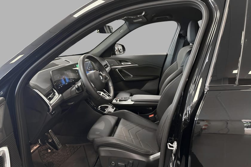 Bilde 2 av BMW iX1 xDrive30
