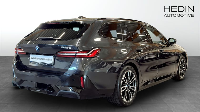 Bild 2 av BMW 530e xDrive Touring M-Sport Drag Harman/kardon