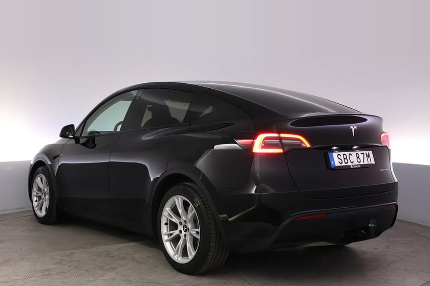 Bild 4 av Tesla Model Y Long Range AWD Autopilot Pano Drag