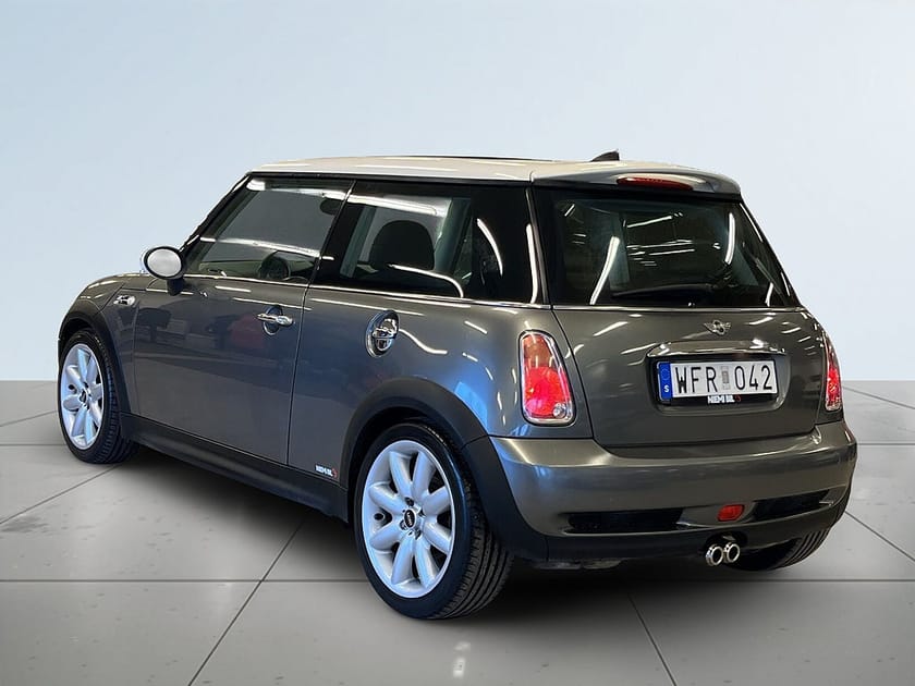 Bild 5 av MINI Cooper S Kamkedja/Panorama/SoV-Hjul/MoK-Värmare/Nybesiktad